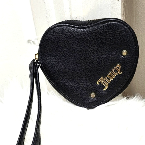 Juicy Couture Black Pleats Please Heart Faux Leather Zippered Wristlet Purse🌴 - Picture 2 of 5
